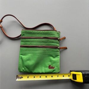 Vintage Dooney & Bourke satchel / crossbody purse